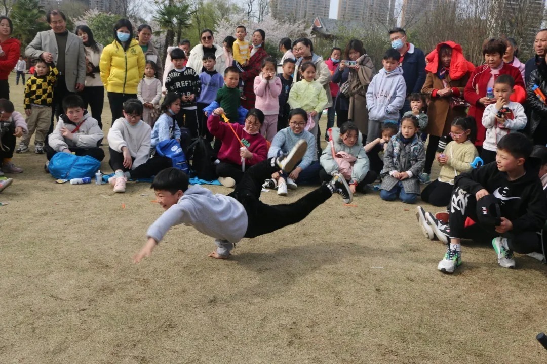 行走的课堂 灵动的童年：随州外国语学校南关口校区高段班级社会实践活动