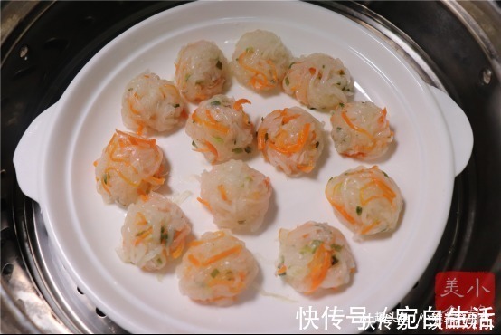 这才是萝卜丸子正确的做法，不用煮不用炸，出锅比吃肉还过瘾