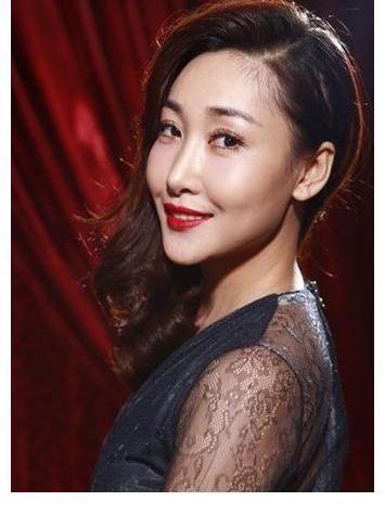 狠捧賈玲、助力徐崢、手撕董潔，百億制片人陳祉希是個(gè)狠人