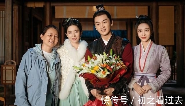 粉色櫻與大眠王|什么是無效穿搭｜《粉色櫻與大眠王》好評(píng)