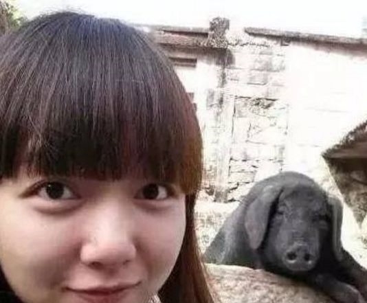 |幽默段子： 小舅子说出租房隔音很差，睡到后半夜，总能听到……