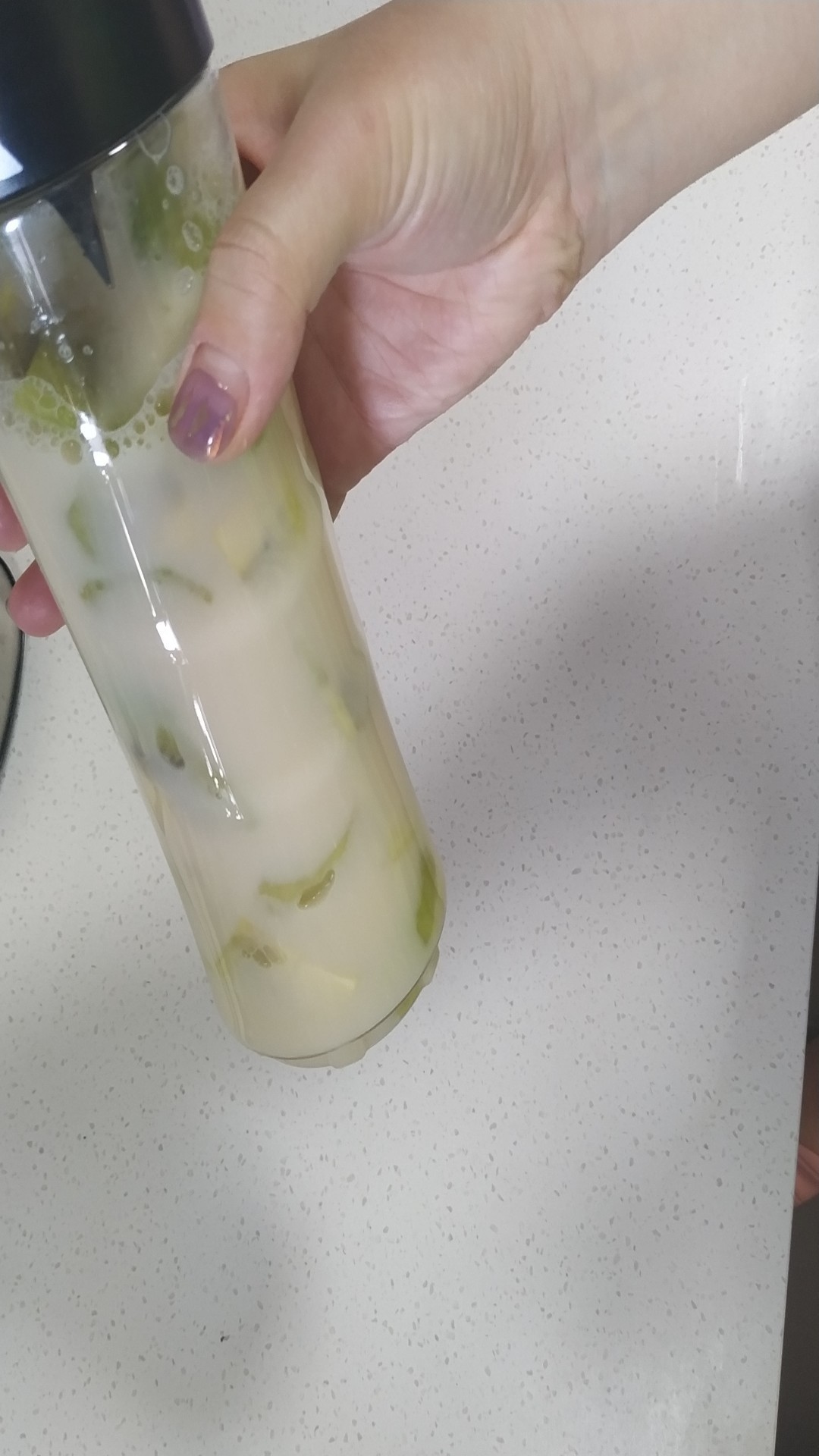 猕猴桃|夏季孩子总出汗,多半是缺钾,它的钾含量比香蕉高,孩子抢着吃