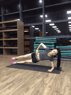 臀围|健身超模Ana Cheri,60cm腰围搭配96cm臀围,完美腰臀比性感撩人