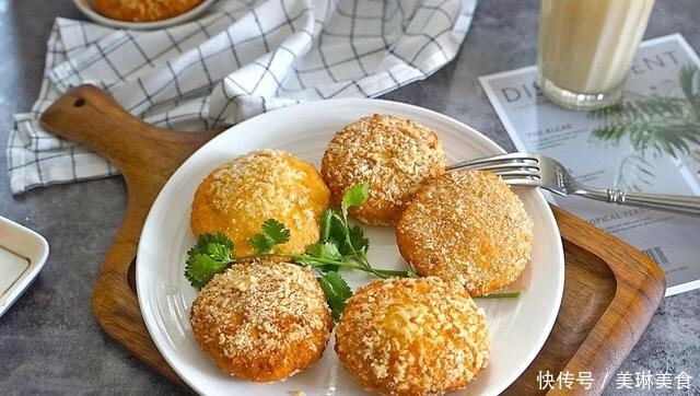 馒头|此饼不放水,不发面,比馒头还简单,暄软好吃,隔三差五做一次