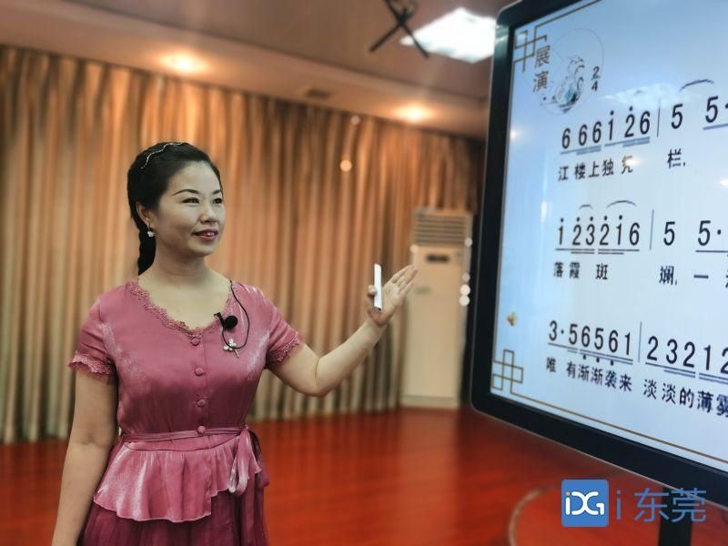 学生一进教室，发现像到了陕北……这名中职老师这样上音乐课