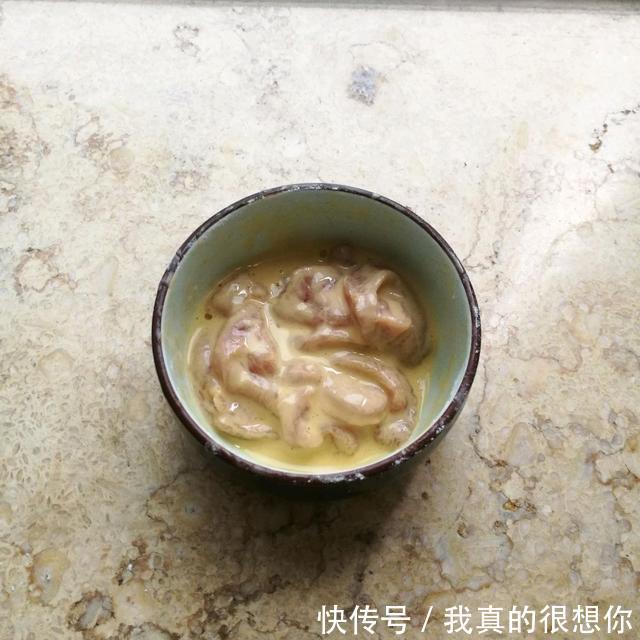 外酥里嫩的软炸里脊，5分钟在家就能学会，味道纯正，老少皆宜