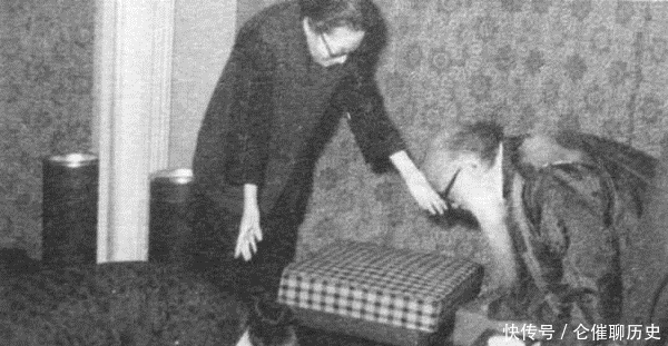  杜美霞|老照片：图2孟小冬义女给张大千磕头，图6开餐馆的杜月笙女儿