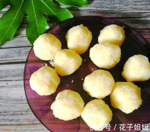 椰蓉|万能椰蓉馅，椰香四溢，甜而不腻，做起来零失败！
