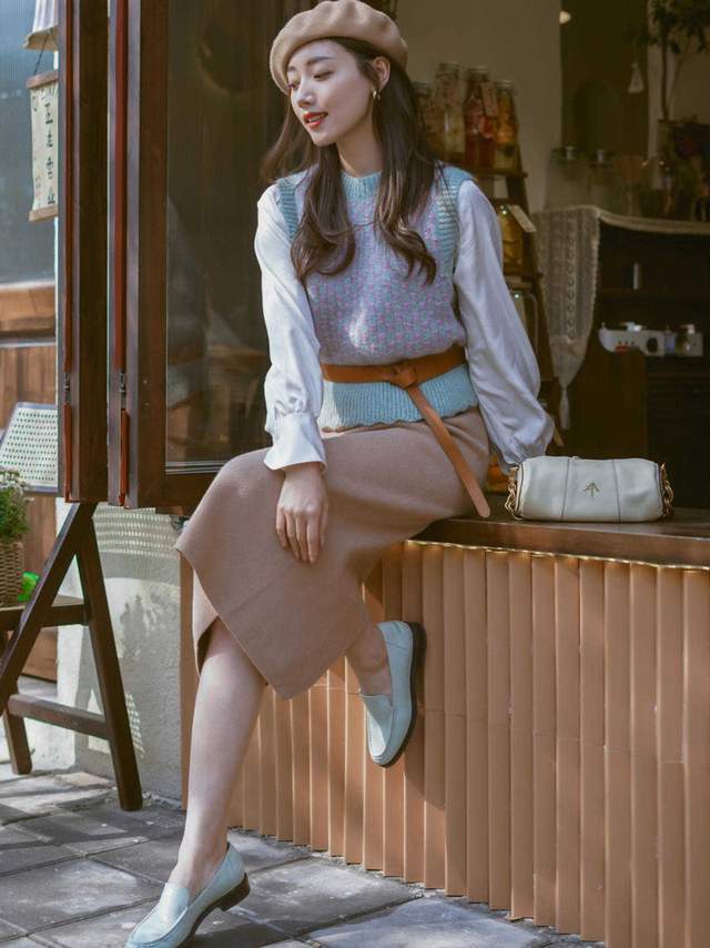 马甲|衬衫的叠穿原来这么好看,学会这3套叠穿简约又高级,谁能不爱?