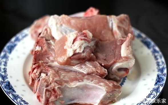 东北人就馋此菜,隔三差五吃一次,价格便宜,比红烧肉都好吃