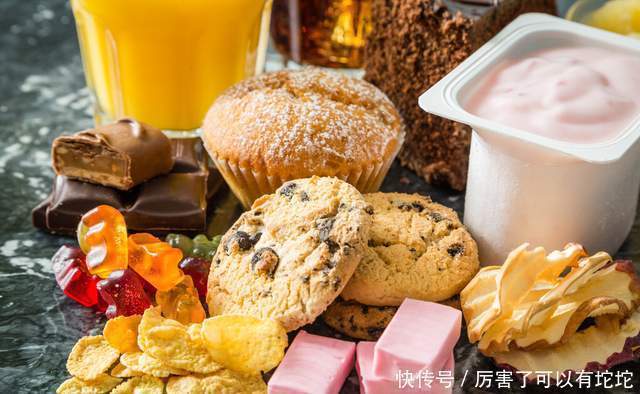 血脂超标的人不能吃鸡蛋?错!其实要撤下餐桌的是这4类食物