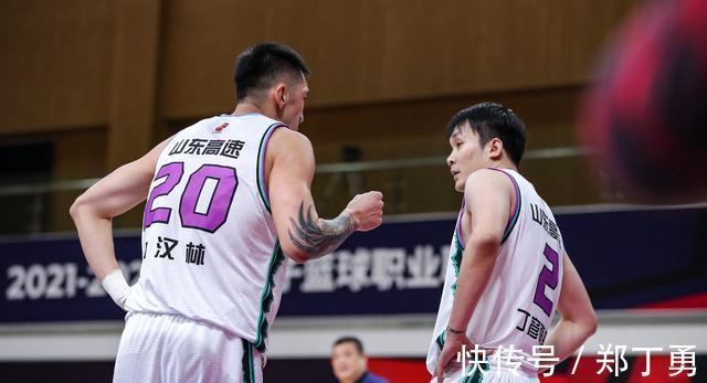 第三阶段|够爷们!时隔半个多月,丁彦雨航终于开口,这一次他力挺女篮姑娘