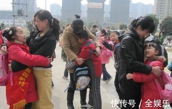 名牌大学|女儿考上大学,妈妈想生二胎,孩子笑着一口答应,她却说不生了