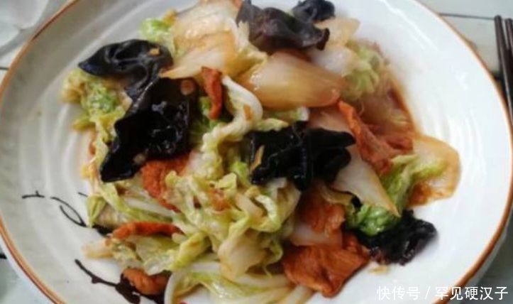 中年女人想长寿,一定排毒,常吃3物,排出毒素,美白肌肤