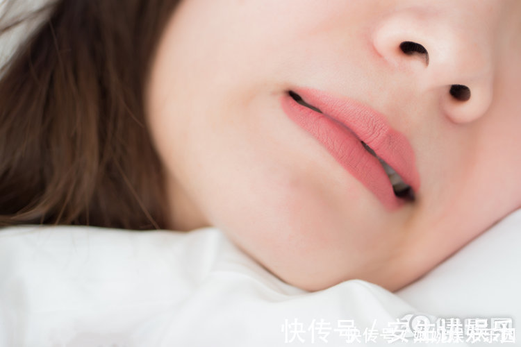 调味料|80岁大爷，凌晨脑梗离世，医生：1种调味料吃太多，血管承受不住