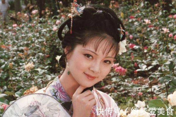 红楼梦!薛宝钗在贾母面前抖机灵,贾母不动声色,狠狠打脸薛宝钗!