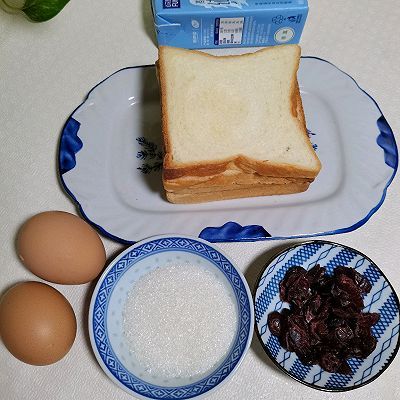 烤蛋奶土司布丁
