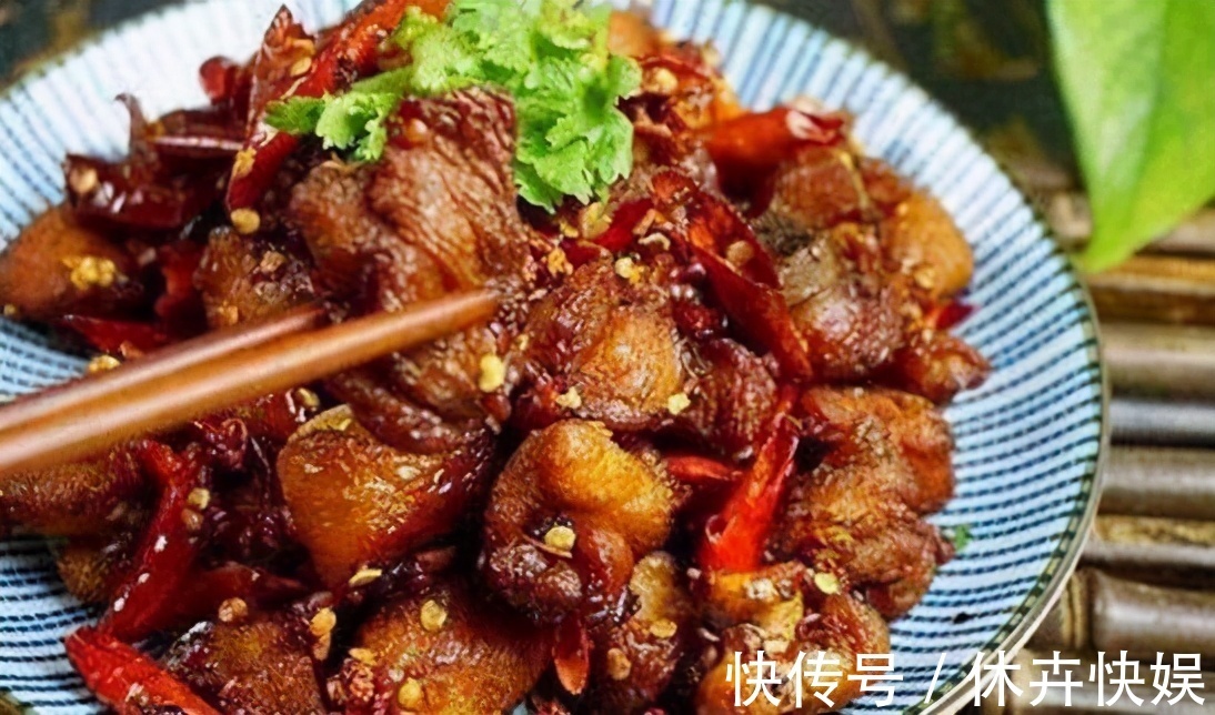 呵护|人到中年,推荐常吃三种食物,补充营养,补血养气,呵护子宫!