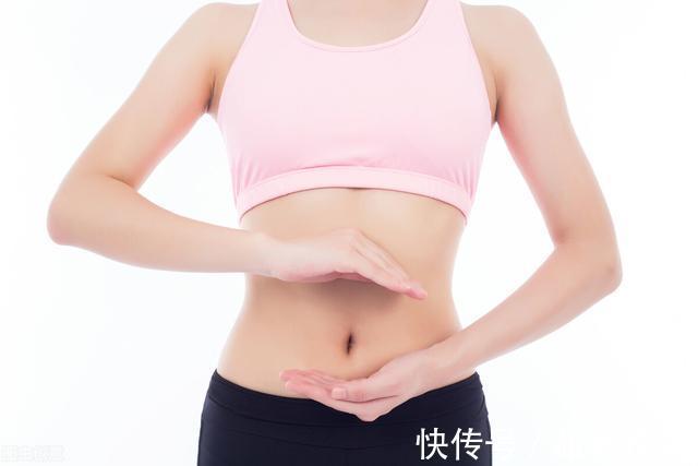 心窝|睡前做这件小事,可以调理大部分慢性病!推荐的超级简单的养生法