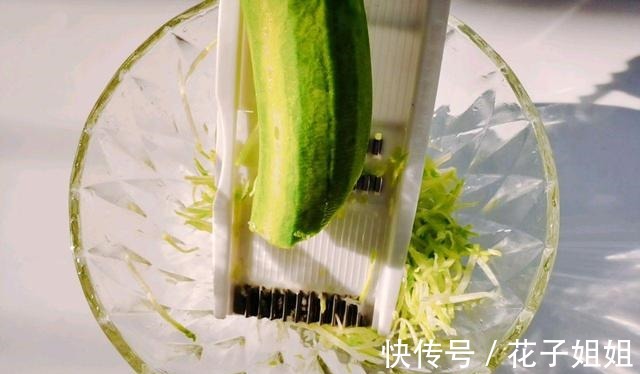 口味|萝卜丝大虾汤,营养美味,口味清爽还健康!