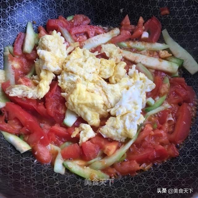 吃了30年丝瓜，这种做法最营养！只要5分钟，鲜味十足可口下饭