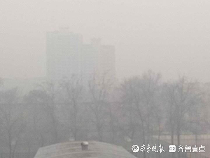 好雨知时节，济南雨雾朦胧，美如江南