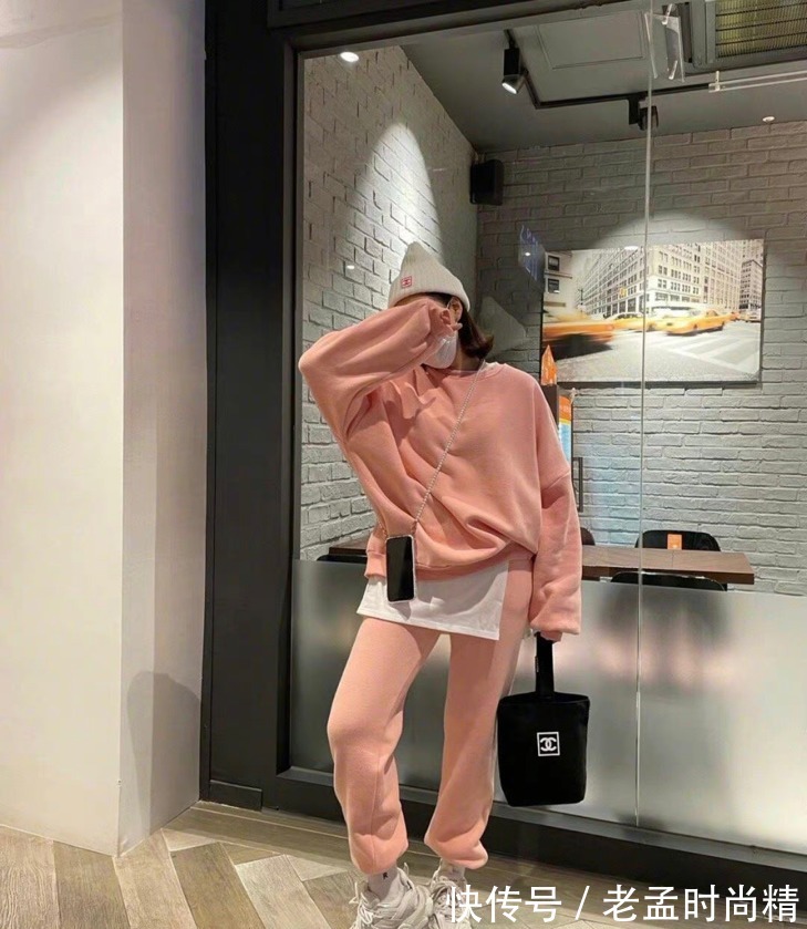 小饰品|慵懒风清纯又迷人,几件单品就能穿出法式风格