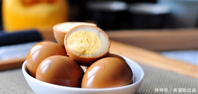 想吃卤蛋不用买,教你自己在家做,不放添加剂,25分钟就出锅