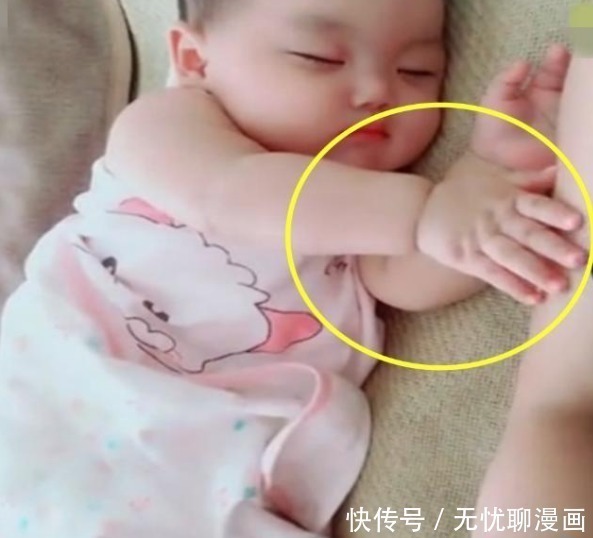 破坏力|“贴心女儿”火了,爸爸打点滴孩子被急哭,网友:这才是小棉袄