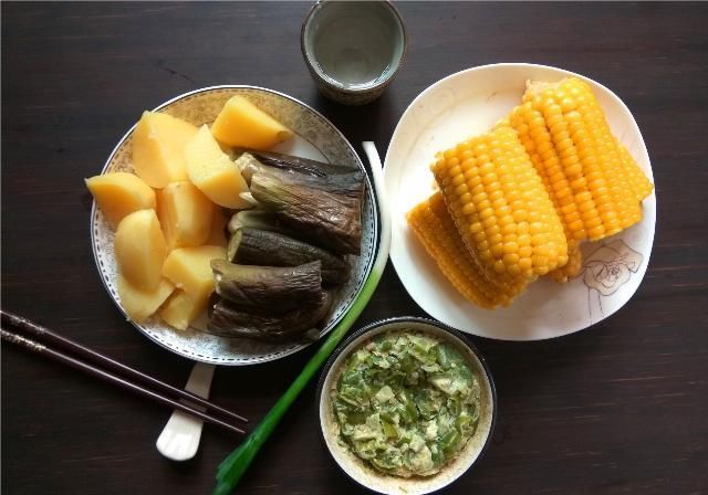 受欢迎|夏季的东北,这些农家菜特别受欢迎,地道东北味,外地吃不到