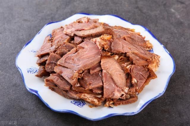 筋道|卤牛肉时，这4个步骤不能少，牛肉不腥不柴，软嫩筋道超入味