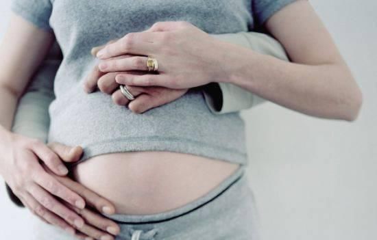 持续|女人生育能力能持续多少年过了这个年龄最好别再生了,你超了没