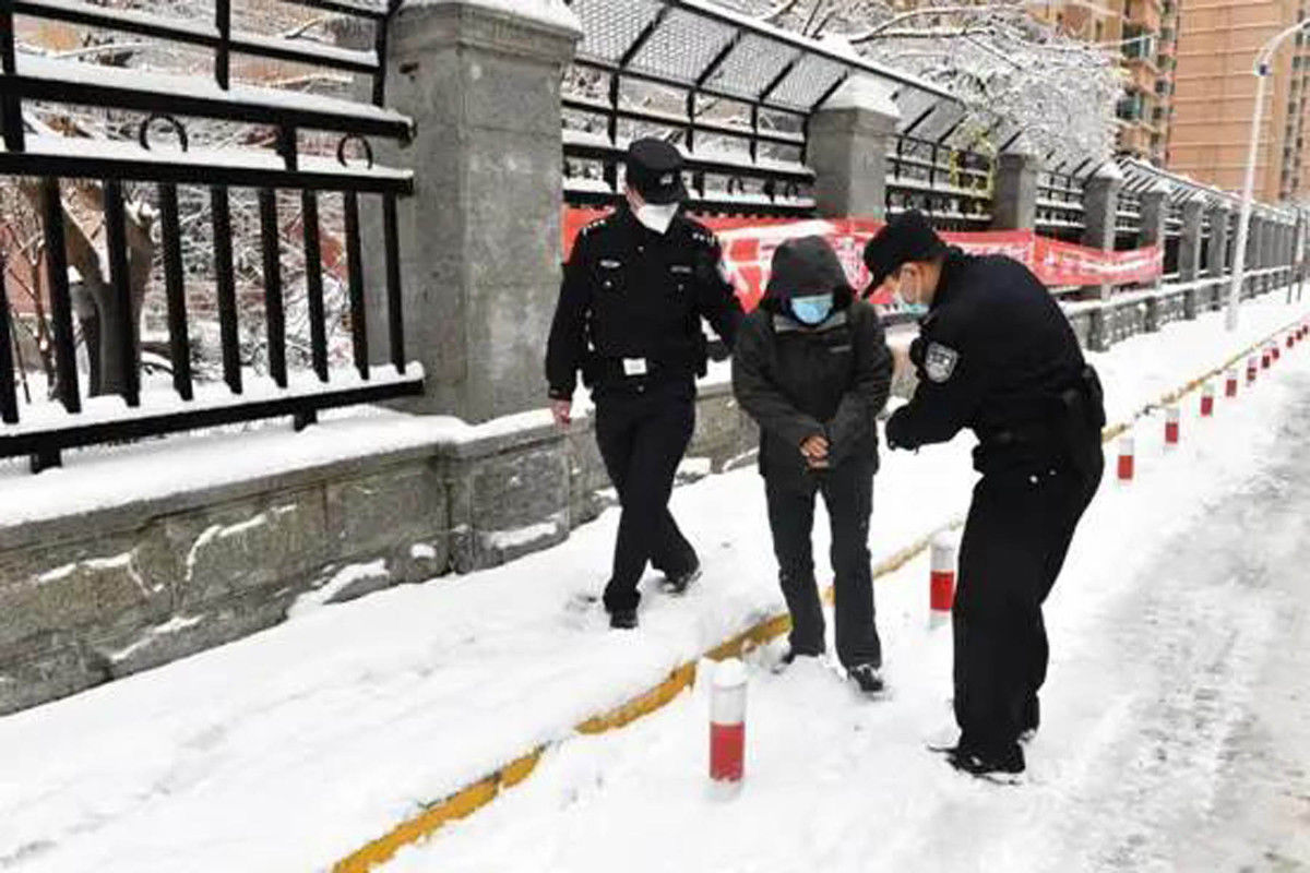 路面|一城风雪，一心守护