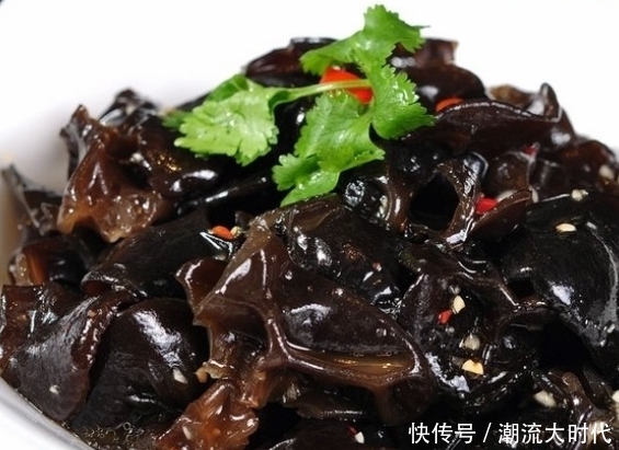 黑木耳和一宝搭配吃,视力好了,排垃圾毒素,子宫越来越干净