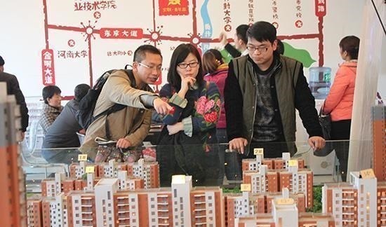 把手头|很多人都在说存钱不如存房?内行人一分析,庆幸自己选对了