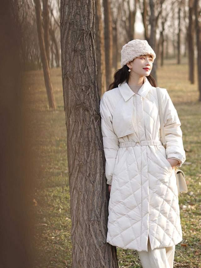 保暖 羽绒服别穿紧身裤了,今年流行这三种搭配方法,不仅时髦还保暖