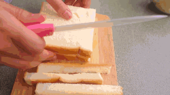 央视曝光!配料表少了这3个字,你买的面包都是假的…