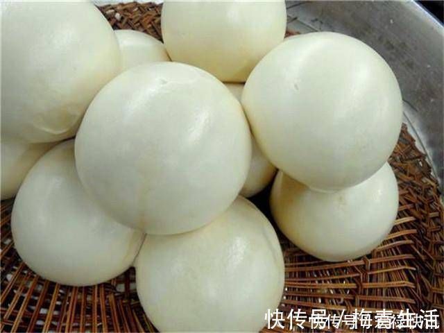 米酒|蒸馒头别用酵母了,加上两勺“饮料”,蒸出的馒头白胖暄软