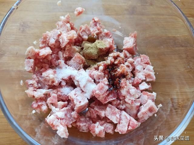 肉馅|饺子皮别浪费了，教你4种创新吃法，皮脆馅香，上桌孩子们抢着吃