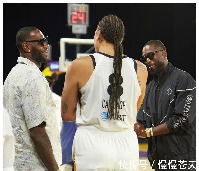 湖人|“篮球大妞”坎贝奇签约成人网站,球迷直言湖人“名宿”有伴了