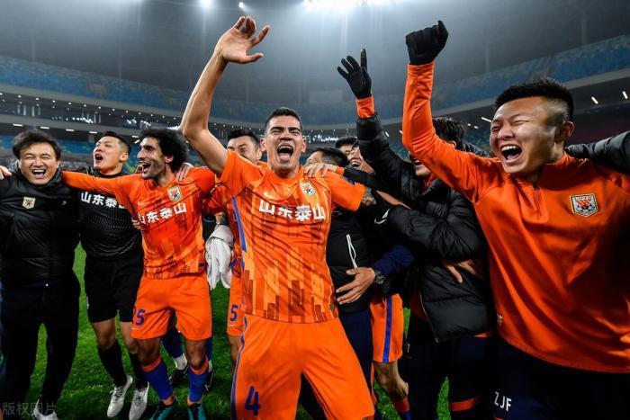 世界杯|为国足让路,新赛季中超或6月下旬开赛,世界杯2年一次中超取消?