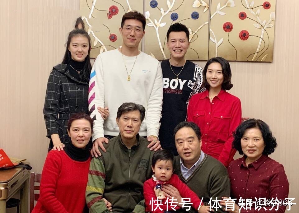 张友生|女排队长张常宁迎26岁生日,全家出镜,颜值超高,一门两代三国手