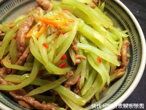 叶酸|这菜叶酸含量高,每天炒一盘,清脆可口,多吃不长肉,肌肤又水嫩