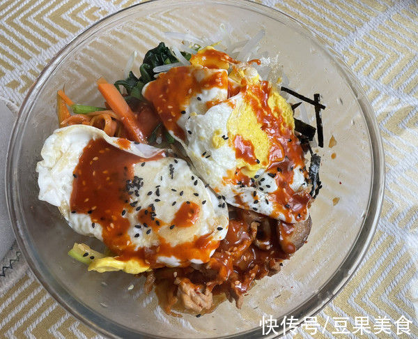 菠菜|餐厅必点的韩式拌饭，在家也能做