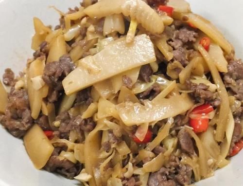 做法|炒牛肉时,下锅前多做一步,牛肉鲜嫩爽滑,不老不柴还不粘锅