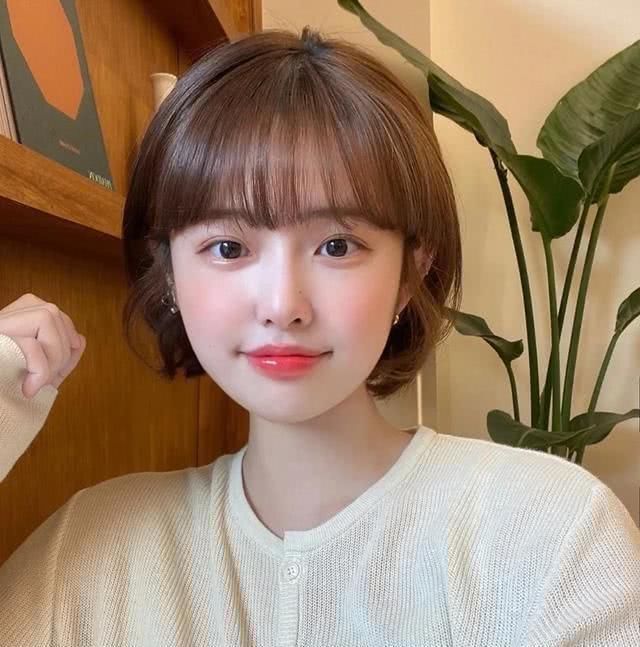 眉毛|脸大却很漂亮的女生,这几点太明显,难怪不遮脸也有高颜值