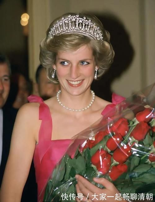 造型|发型有多重要?戴安娜长发似平民媳妇,剪短头发后气质大变成经典