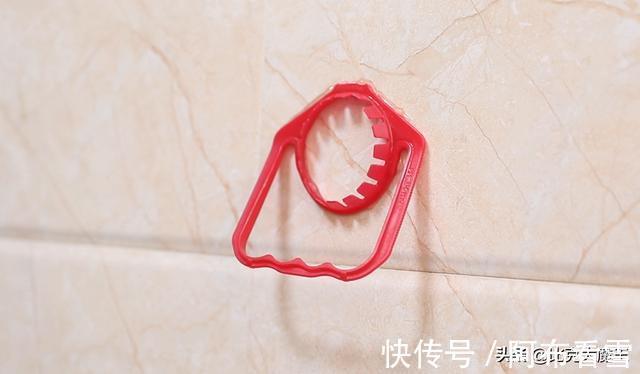 厨房|油桶提手我都要留着,放厨房和卫生间作用超棒,解决家里烦恼事
