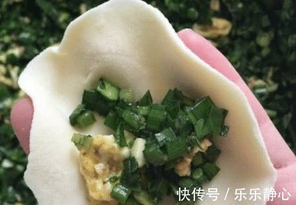 拌韭菜|拌韭菜鸡蛋馅时, 要不要放蚝油, 很多人不知道, 难怪味道吃着不鲜嫩
