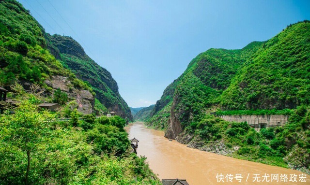 “蜀道难，难于升青天”说的就是这里